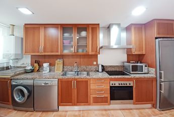 FOR RENT: SPACIOUS AND ELEGANT 4-BEDROOM BUNGALOW FOR LONG TERM