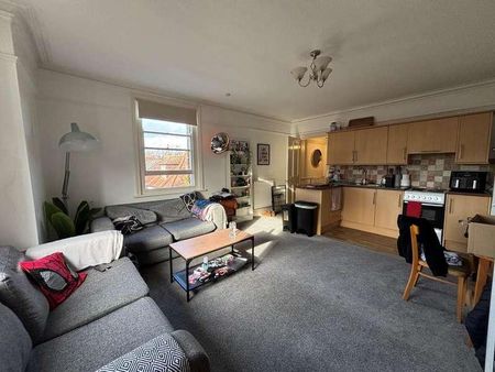 Regina House, Weymouth, DT4 - Photo 3