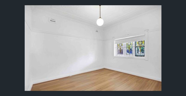 STYLISH URBAN LIVING IN THE HEART OF ROSEBERY - Photo 1