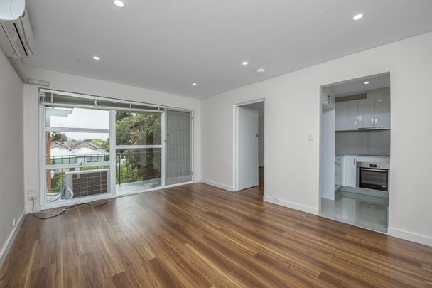 Modern Apartment - Photo 1