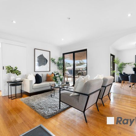 BEAUTIFULLY PRESENTED 4 BEDROOM HOME PLUS NURSERY/STUDY! - Photo 3