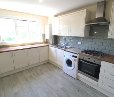 3 bedroom apartment to rent - Photo 2