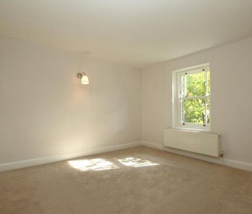 4 bedroom cottage to rent - Photo 2