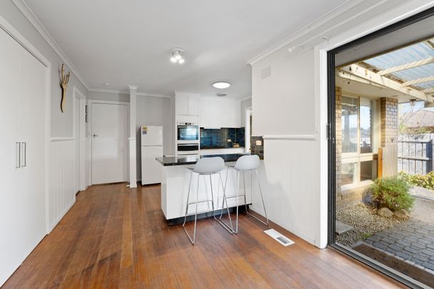 Move in to enjoy space, comfort and convenience - Photo 1