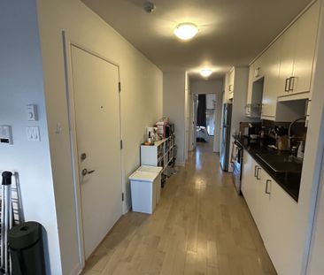 Appartement à Loué 3 1/2'' - Photo 2