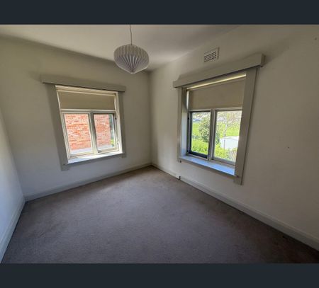 9 Bowen Avenue, Trevallyn, Tas 7250 - Photo 5