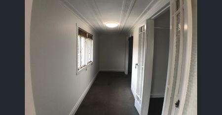 Spacious 2-Bedroom + Study in the Heart of Paddington - Photo 3