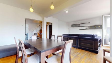 Przecław, 6pok., 2 piwnice, balkon - Photo 2