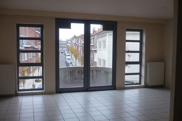 Appartement te huur - Photo 1