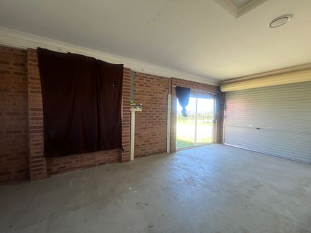 Location - Lifestyle - Farm - 4 Bedrooms - Photo 2