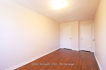 For Lease - 1237E Woodbine Avenue, Toronto, Ontario - Photo 4