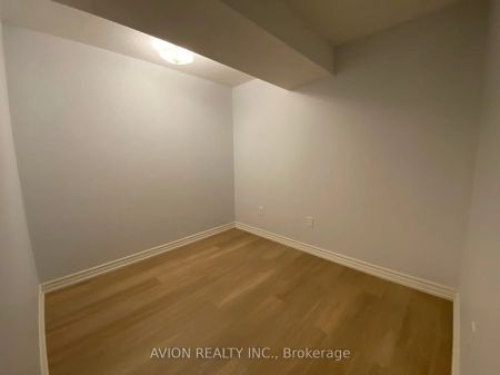 Property For Lease | N9239275 - Photo 3