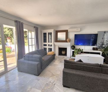 Detached Villa in Estepona - Photo 2