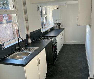 2 bedroom terraced house to rent - Photo 6