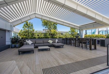 Resort-Style Luxury and Gabba Views at Silk One - Photo 5