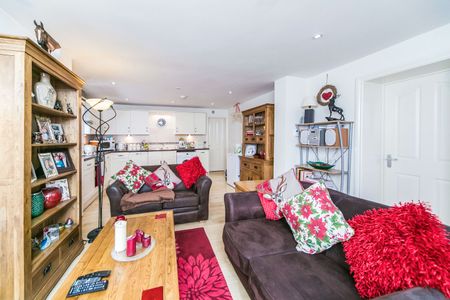 2 bedroom apartment to rent - Photo 2