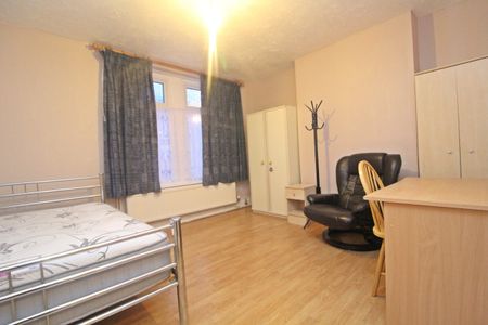 Inverness Place, Roath, Cardiff - Photo 5