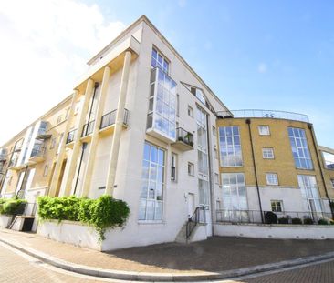 Room in a Shared Flat, Queen Of Denmark Court, SE16 - Photo 3