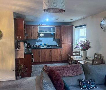 Winding Rise, Bailiff Bridge, BRIGHOUSE - Photo 1