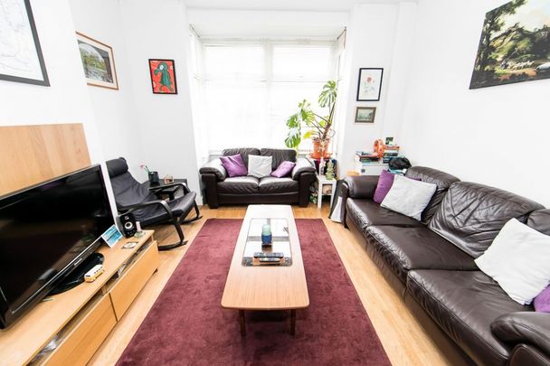 The Village Street, Burley, Leeds - Photo 1