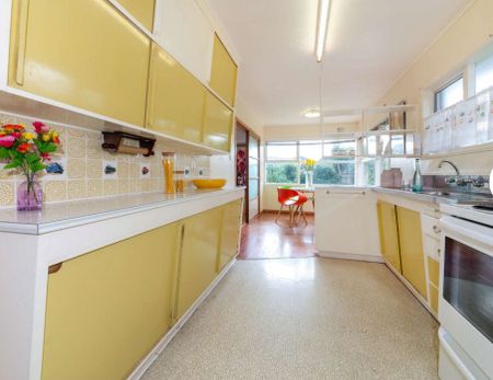 3 Spacious Rooms plus 3 utlity rooms - Photo 5