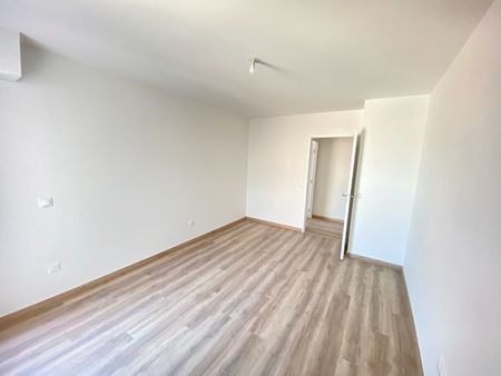 Location Appartement 2 pièces 49m² - Photo 3