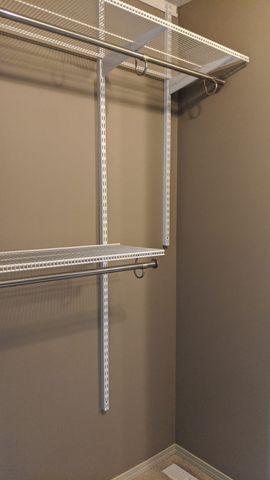 Beautiful Townhouse Available in Clearview Ridge. - Photo 5