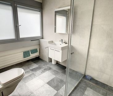 Chambre meublée idéalement située au coeur de la ville - Photo 3