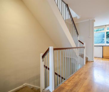 4 bedroom townhouse to rent - Photo 5