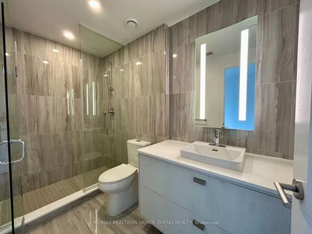 904 10 Inn on the Park Drive - Photo 2