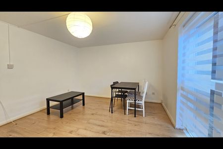 1 Bed Flat, Brookes Court, EC1N - Photo 2