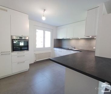 Appartement entièrement rénové de 3 pièces au 1er étage - Photo 1