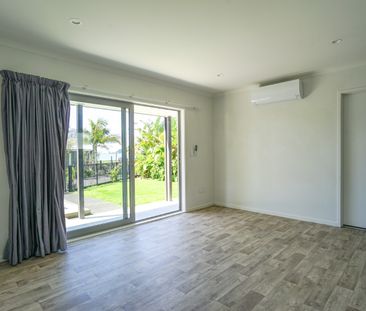 3 Bedroom + 1 Hobby Room (outside) Kawakawa Bay - Waterviews - Photo 5