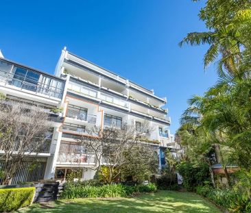 23 / 16-18 Rosemont Avenue - Photo 2