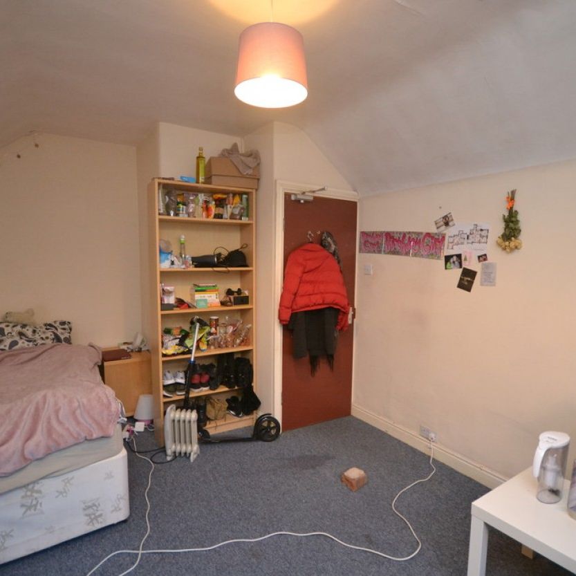 1 bed Mid Terraced House for Rent - Photo 1