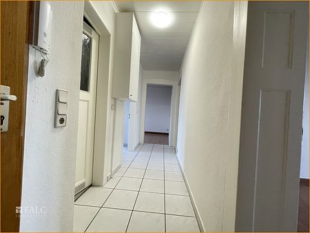 Sofort frei! Urbanes Wohnen in Fürth: Großzügige Dachgeschosswohnung zu vermieten! - Foto 3