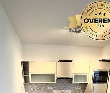 Na Prenájom útulný 1 izbový byt v Slovenskom Grobe 550,- Eur - Fotografia 4