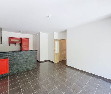 Location Appartement 2 pièces 48m² PUGET SUR ARGENS 83480 - Photo 3