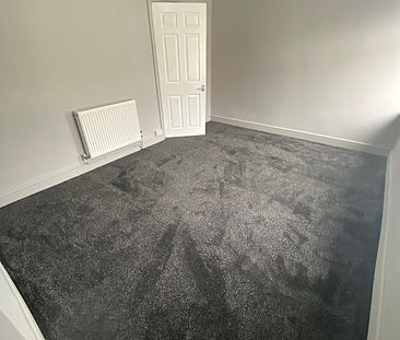 £1,300 PCM, Newly Refurbished Three Bedroom House with Enclosed Gar... - Photo 6