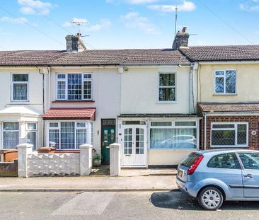 3 bedroom terraced house to rent - Photo 6