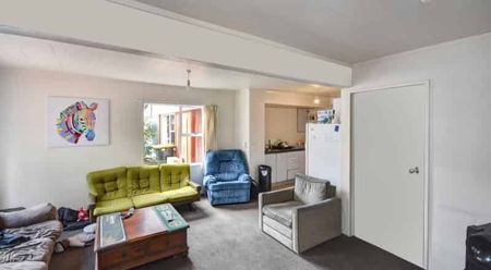 6 Bedroom Student Flat Available for 2026 - Photo 2