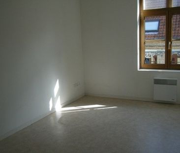 Location Appartement 3 pièces 57m² ST OMER 62500 - Photo 4