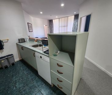 Central Wellington Living - Photo 3