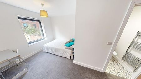 6 bedroom terraced house to rent - Photo 3