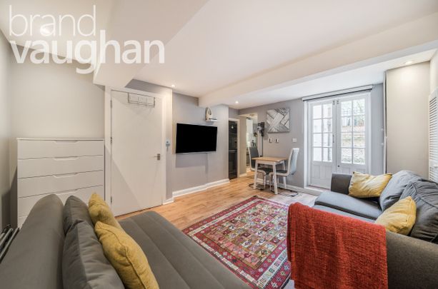 4 bedroom terraced house to rent - Photo 1