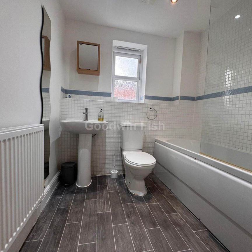 71 Greenwood Road, Wythenshawe - Photo 1