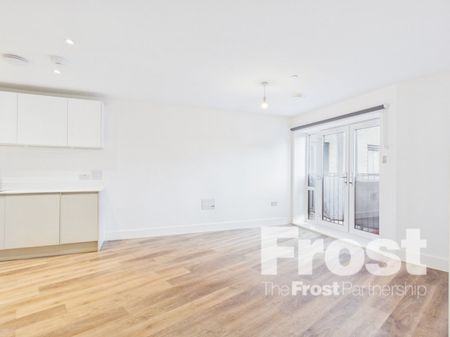 Bath Road, Slough, Berkshire,SL1 - Photo 3