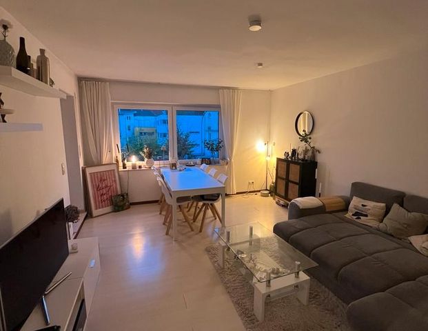 Helle 2-Zimmer-Wohnung mit großem Südbalkon im Riemekeviertel - Photo 1