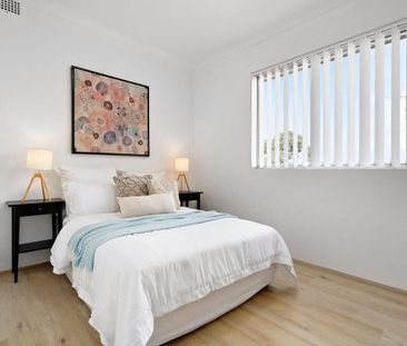 Three Bedroom Apartment Offering Modern Living With Views - Photo 3