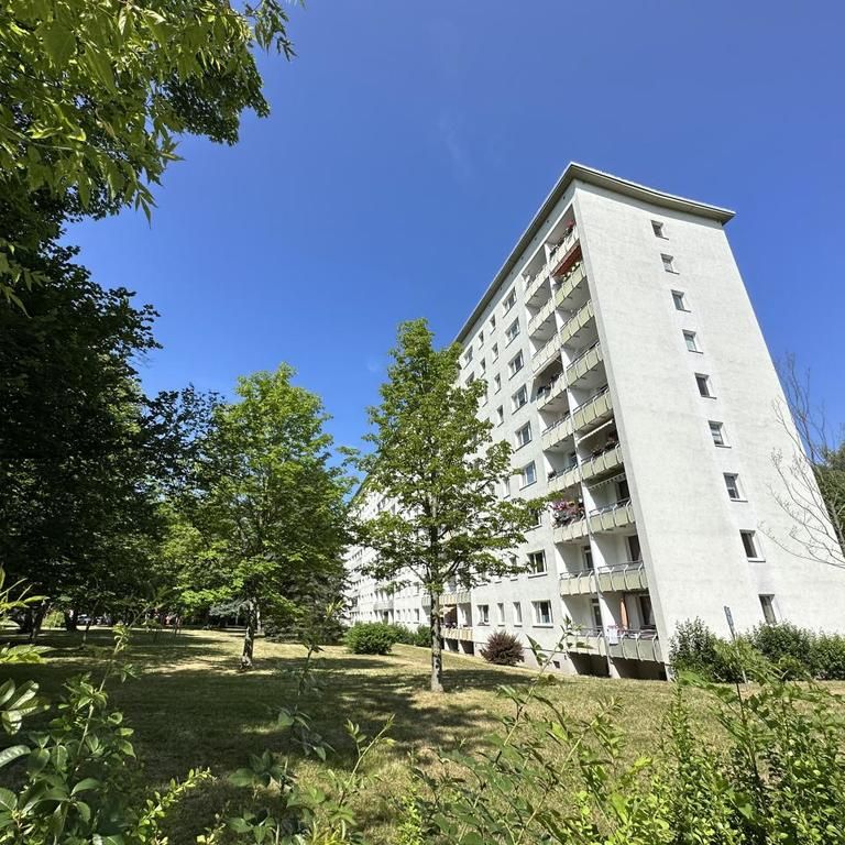 Ein neues Wohnglück für Familien mit Balkon - Photo 1